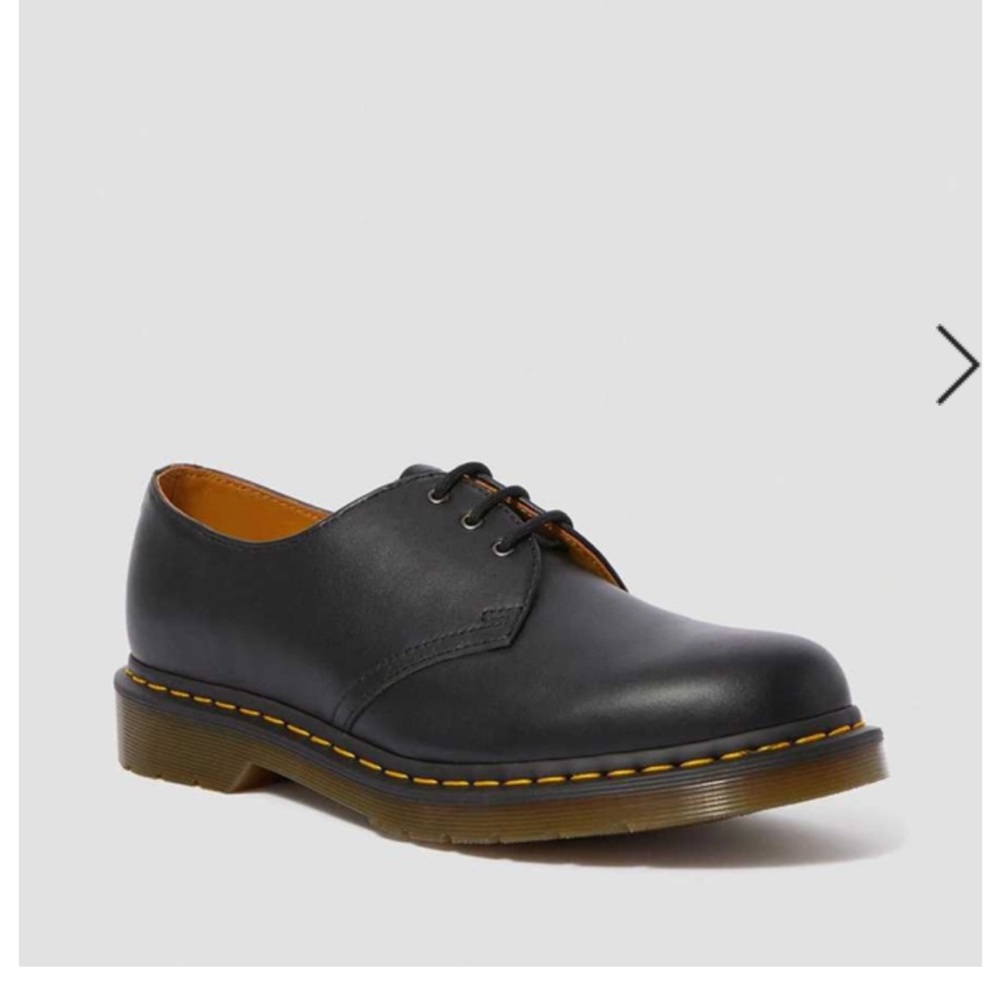 Dr. Martens mens 1461 shoe